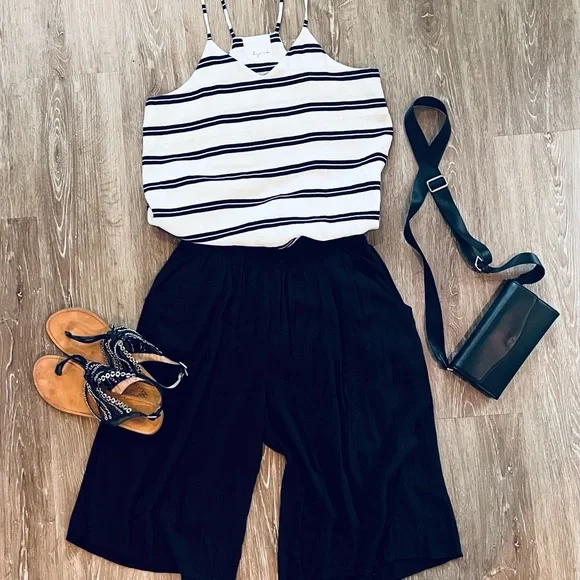 COPY b. york spaghetti strap top size medium - Picture 6 of 6